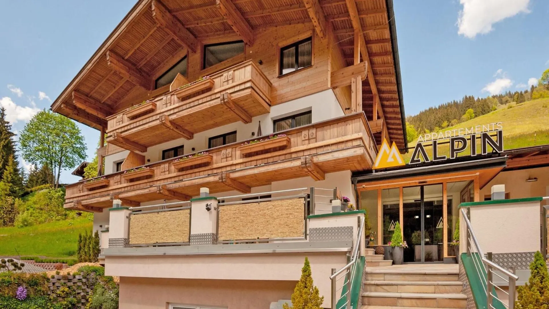Ravishing Apartment In Saalbach With Sauna Near Ski Slopes 0*, 잘바흐 힌터글렘